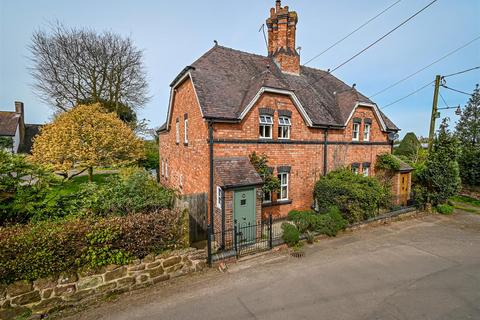 3 bed property, in 55 Beckbury, £495,000