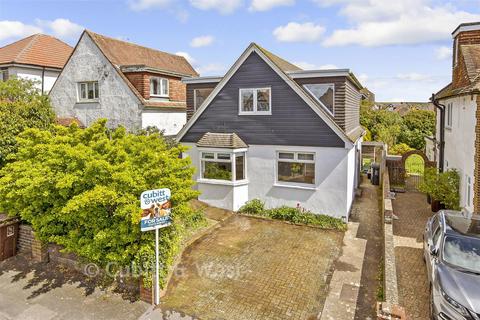 4 bed property, in Rosebery Avenue, £575,000