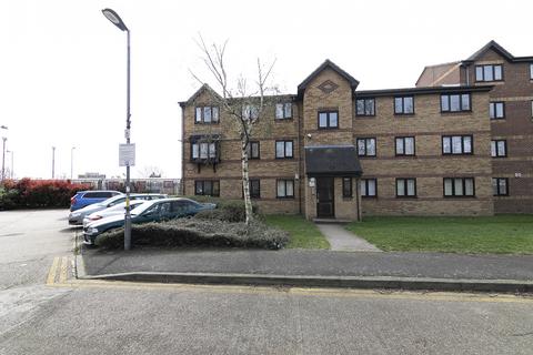 2 bed property, in Greenslade Road, £240,000