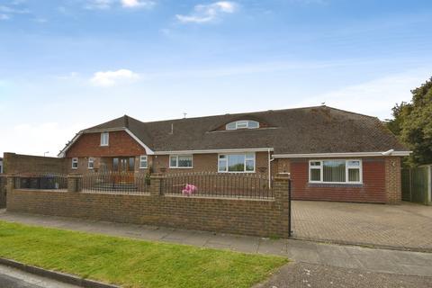 6 bed property, in Rutland Avenue, £845,000