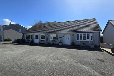 3 bed property, in Valley, £300,000