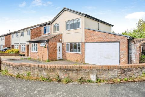 6 bed property, in Plover Crescent, £380,000