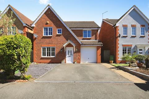 4 bed property, in Watersend Road, £375,000