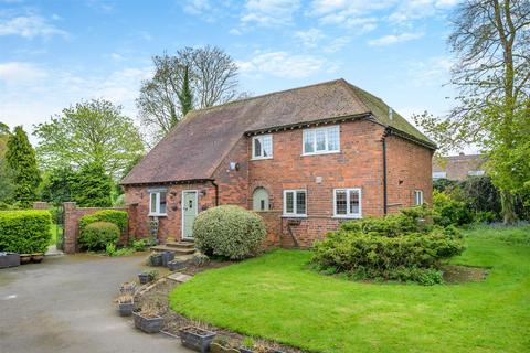 3 bed property, in Weeford Road, £550,000