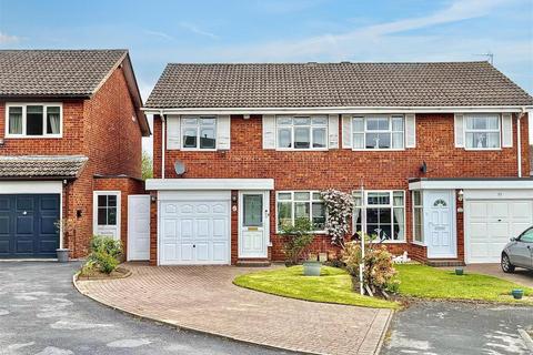 3 bed property, in Hadleigh Croft, £315,000