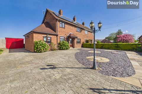 3 bed property, in Barton Road, £350,000