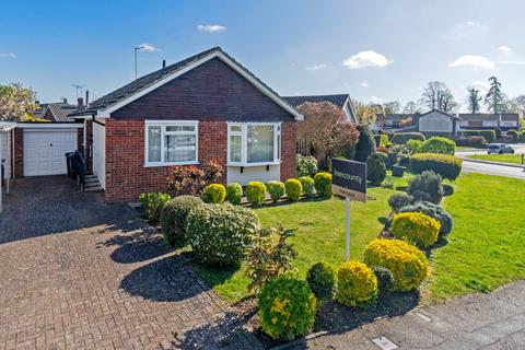 2 bed property, in Gilbey Crescent, £435,000