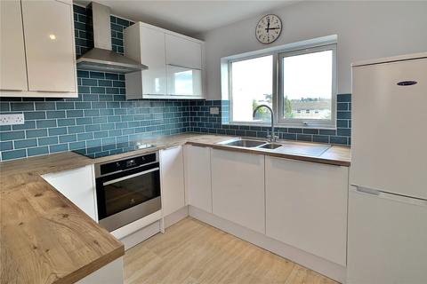 1 bed property, in Hillmount, £215,000