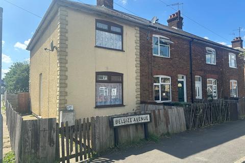 2 bed property, in Belsize Avenue, £140,000