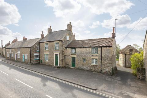 5 bed property, in High Street, £515,000