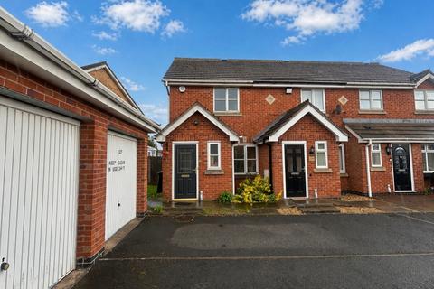 2 bed property, in Bloxwich Road North, £185,000