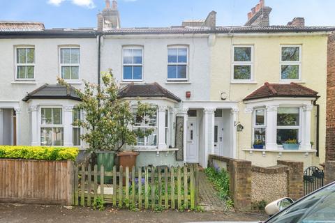 4 bed property, in Mellows Road, £500,000