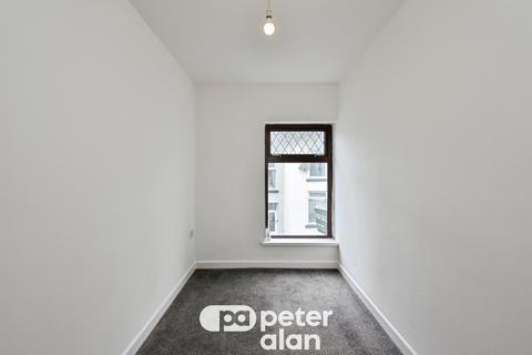 3 bed property, in Saxon Street, £140,000