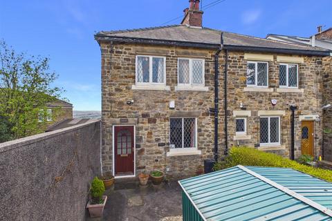 2 bed property, in Sandygate Road, £425,000