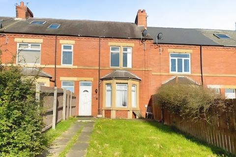 2 bed property, in West View, £90,000