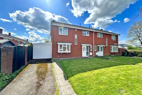 3 bed property, in Somerford Close, £240,000