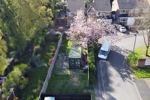 3 bed property, in Station Road (And Land At Rear), £400,000