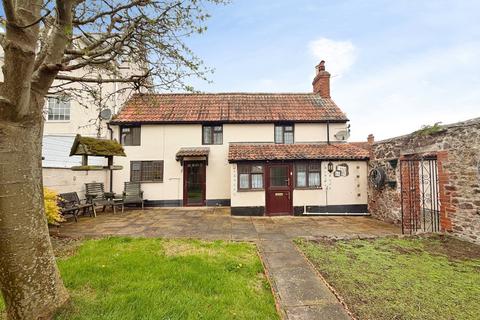 2 bed property, in Cross Meadow Cottage, £260,000