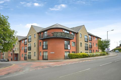 1 bed property, in Primrose Drive, £80,000