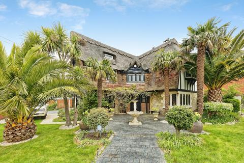 6 bed property, in Canterbury Road, £1,200,000