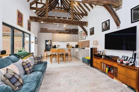 1 bed property, in Church Street, £400,000