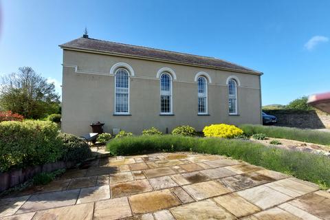 3 bed property, in Rhydyclafdy, £450,000