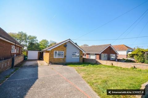 3 bed property, in Coast Drive, £300,000