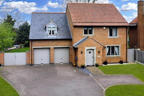 4 bed property, in Foxley Cottage, £450,000