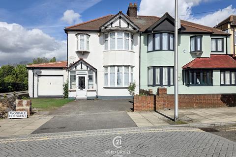 4 bed property, in Avondale Crescent, £725,000