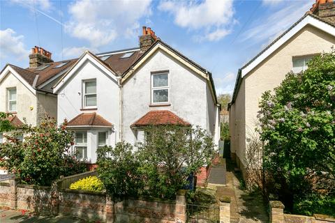 3 bed property, in Chilton Road, £845,000
