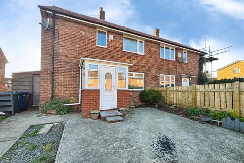 2 bed property, in Haydon Place, £130,000