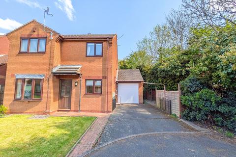 3 bed property, in Brimstone Close, £345,000