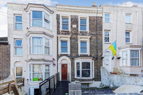 3 bed property, in Addington Street, £140,000