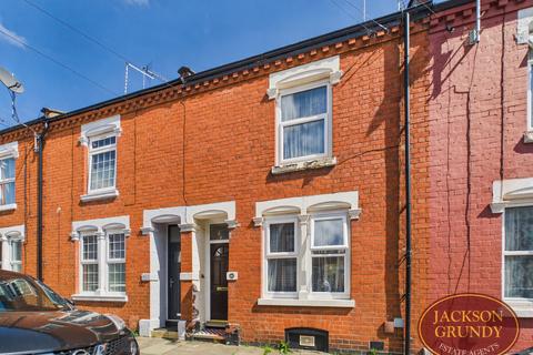 2 bed property, in Allen Road, £170,000