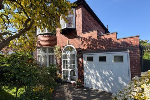 3 bed property, in Moss Park Road, £380,000