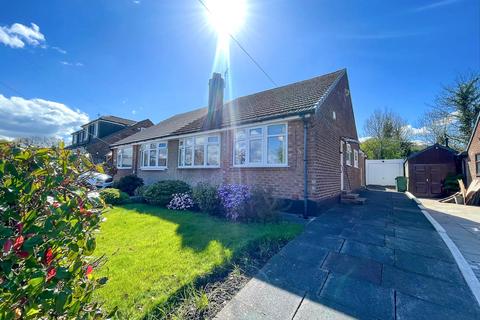 2 bed property, in Oxford Drive, £315,000
