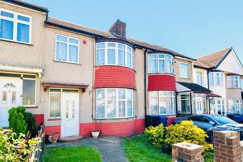 3 bed property, in Rosecroft Road, £500,000