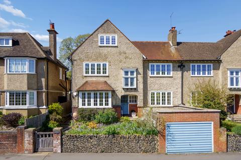 5 bed property, in Doctors Commons Road, £1,400,000