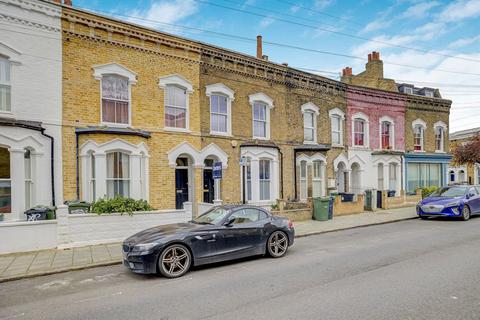 3 bed property, in Combermere Road, £900,000