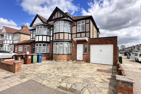 3 bed property, in Kenton Lane, £685,000