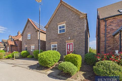 3 bed property, in Turnberry Drive, £220,000