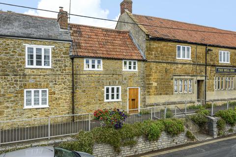 2 bed property, in High Street, £210,000