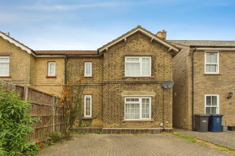 2 bed property, in Station Road, £295,000