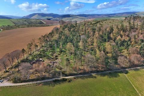 Studio, in Huntly AB54, £175,000