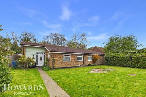 3 bed property, in Sands Lane, £340,000