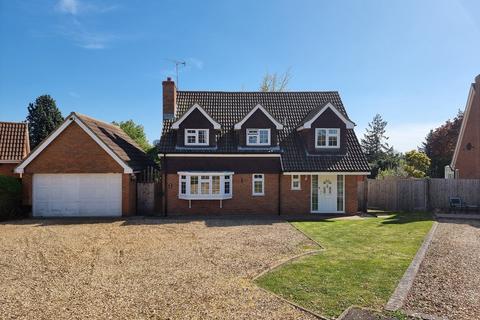 4 bed property, in The Orchards, £800,000