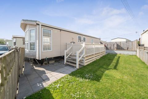 2 bed property, in Montalan Crescent, £134,950