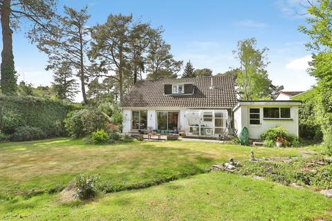 3 bed property, in Gainsborough Road, £575,000