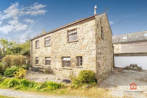 3 bed property, in Drift, £340,000