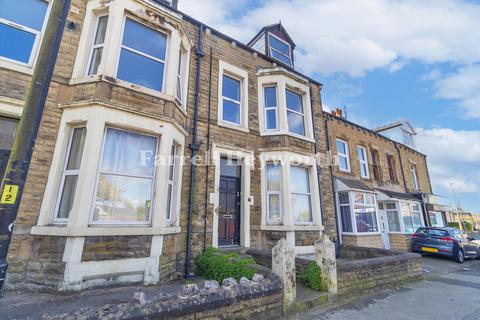 5 bed property, in Lancaster Road, £269,950